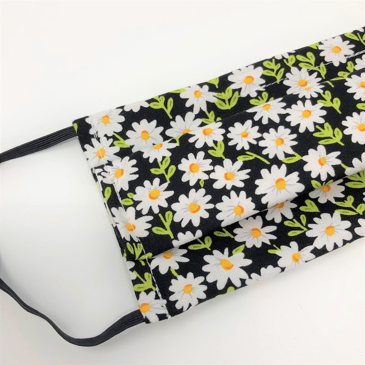Daisy Pleated Face Mask