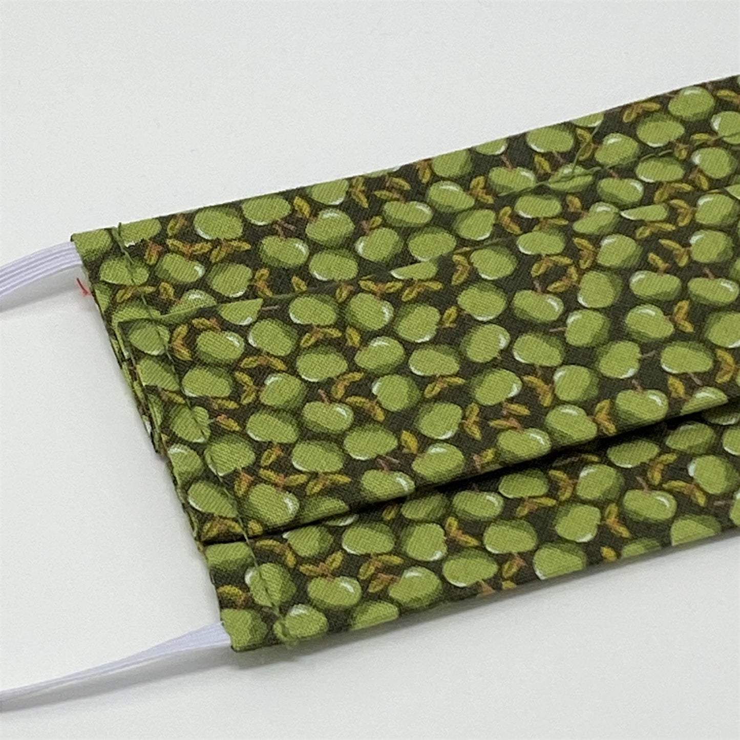 Green Apple Pleated Face Mask