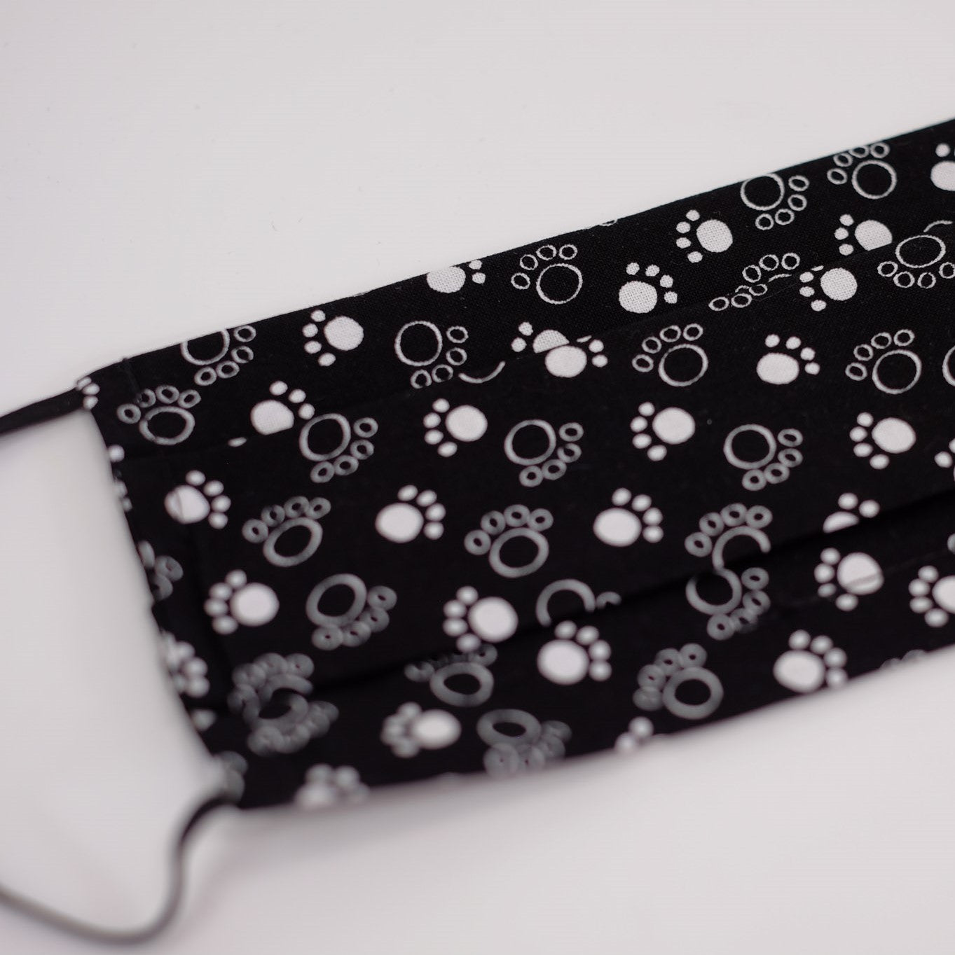 Mono Paws Pleated Face Mask