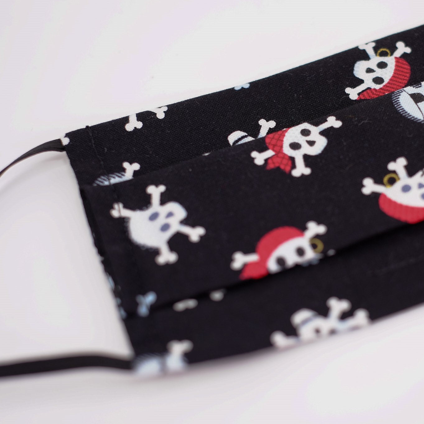 Pirate Skulls Pleated Face Mask