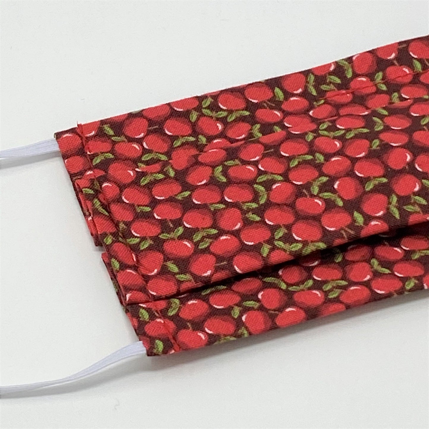 Red Apple Pleated Face Mask